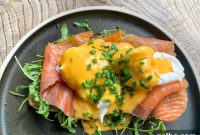 Garlic Butter Salmon with Creamy Mashed Cauliflower