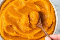 How to Make Smooth Homemade Pumpkin Puree for Baking
