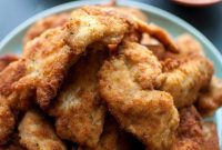 Crispy Breaded Chicken Tenders with 3-Ingredient Dipping Sauce