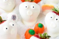 Strawberry Ghost Desserts: Spooky Treats for Parties