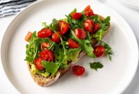 Tomato, Avocado & Arugula Toast: Fresh Summer Brunch Idea
