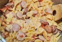 Grandma’s Cheesy Smoked Sausage One-Pot Pasta Recipe