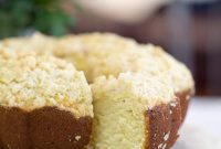 Streusel-Topped Cheesecake Bundt Cake Recipe