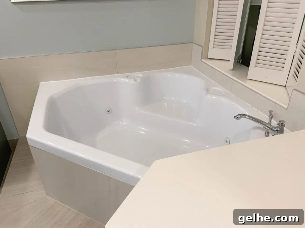 Disney's Old Key West 2-Bedroom Villa Guide 10 Whirlpool tub at Old Key West Resort Villa.