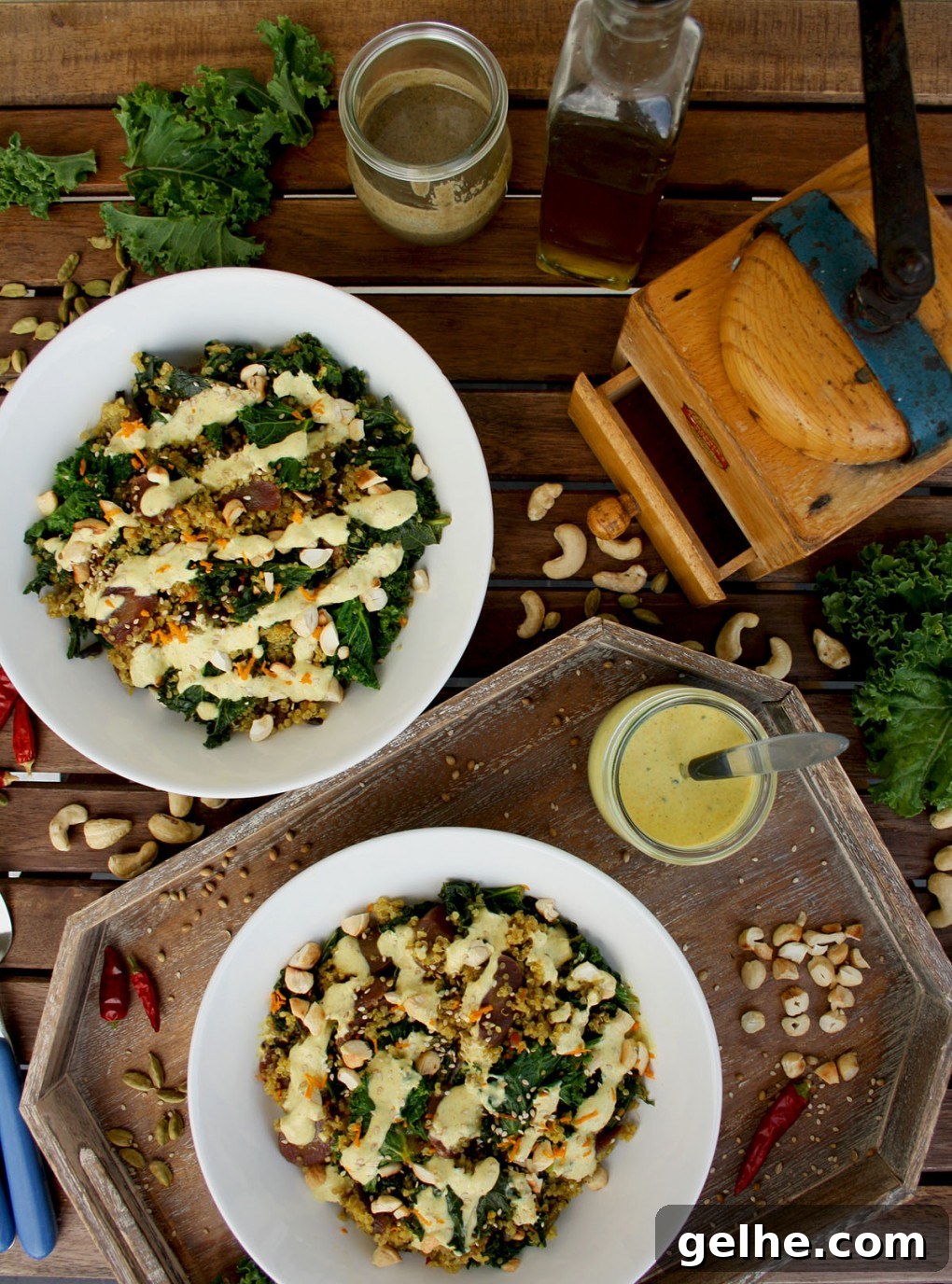 Healthy Quinoa Bowls with Kale, Carrots and Tahini Turmeric Dressing: seasonal healthy and gluten-free dinner. Delicious, well-balanced and flavorful dish.