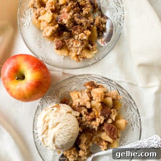 Apple Ginger Crumble with Biscuit Topping 6 Crunchy, toasty, spiced apple crumble with ginger biscuits and walnuts