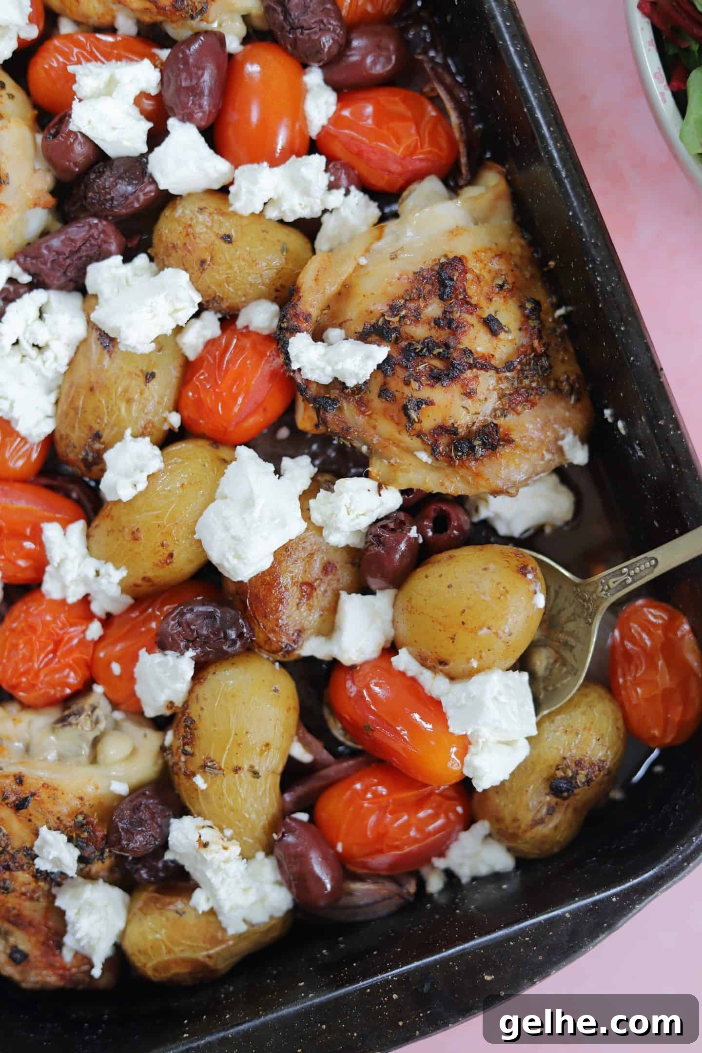 greek chicken traybake