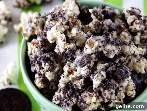 Puppy Chow Popcorn Recipe: Sweet, Crunchy Party Snack 7 img 321388 16