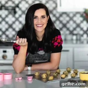 Puppy Chow Popcorn Recipe: Sweet, Crunchy Party Snack 2 img 321388 9