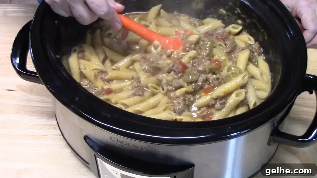 Cheesy Crockpot Chili Mac: Comforting One-Pot Dinner 2 img 3778 1