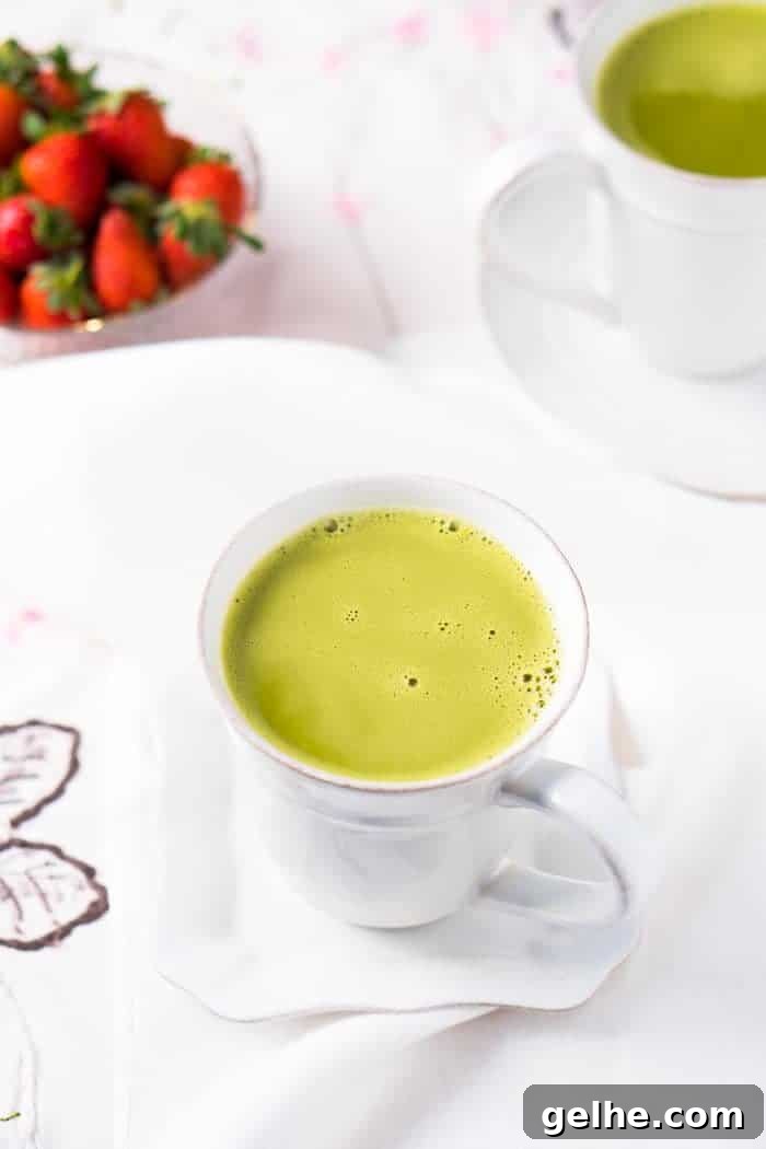 'White Chocolate' Keto Bulletproof Matcha Latte 🍵 #ketobulletproofcoffe #bpc #matchalatte