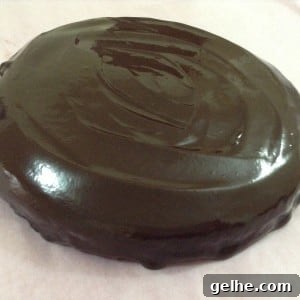 Decadent Dark Chocolate Ganache Recipe for Cakes and Truffles 2 img 64159 1
