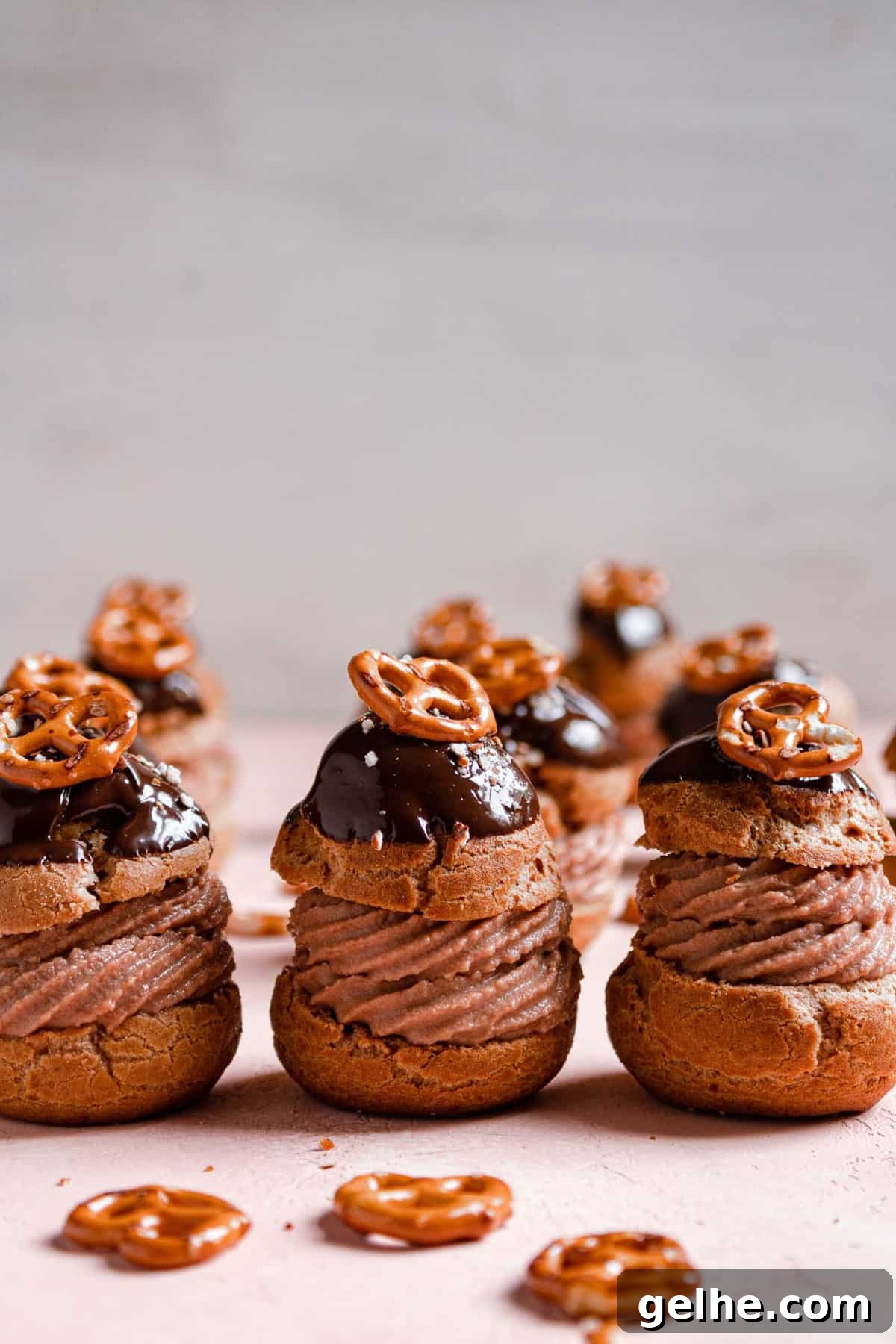 Pretzel Chocolate Cream Puffs: Salty-Sweet Dessert Recipe 11 Pretzel chocolate cream-puffs recipe