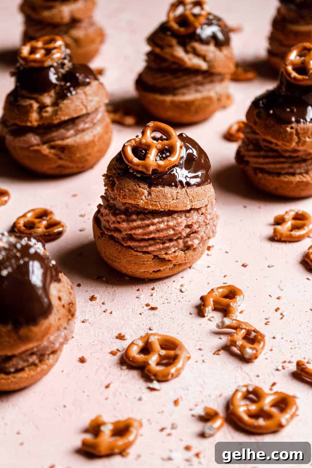 Pretzel Chocolate Cream Puffs: Salty-Sweet Dessert Recipe 5 Pretzel chocolate cream-puffs recipe