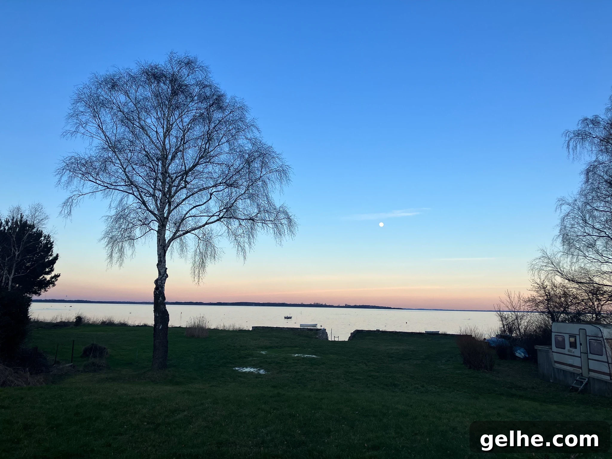 A sunset over the fjord.