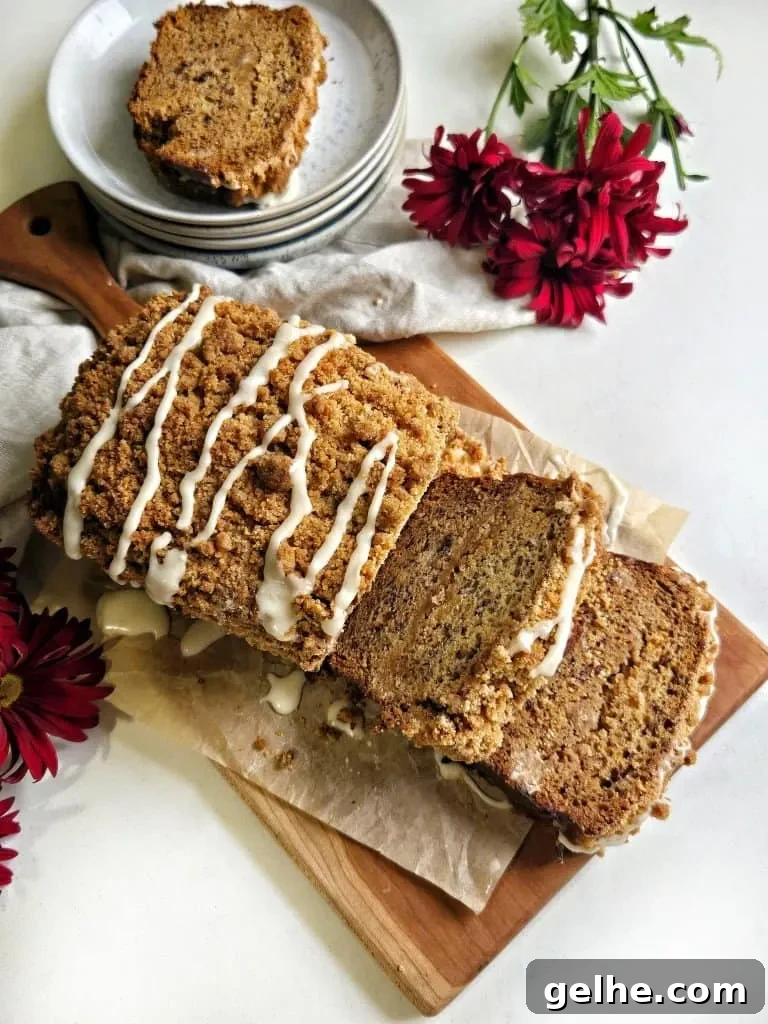 Moist Banana Coffee Cake Bread with Cinnamon Crumble 7 coffee cake banana bread